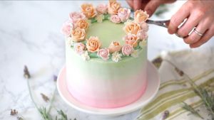 What to use for customized cakes